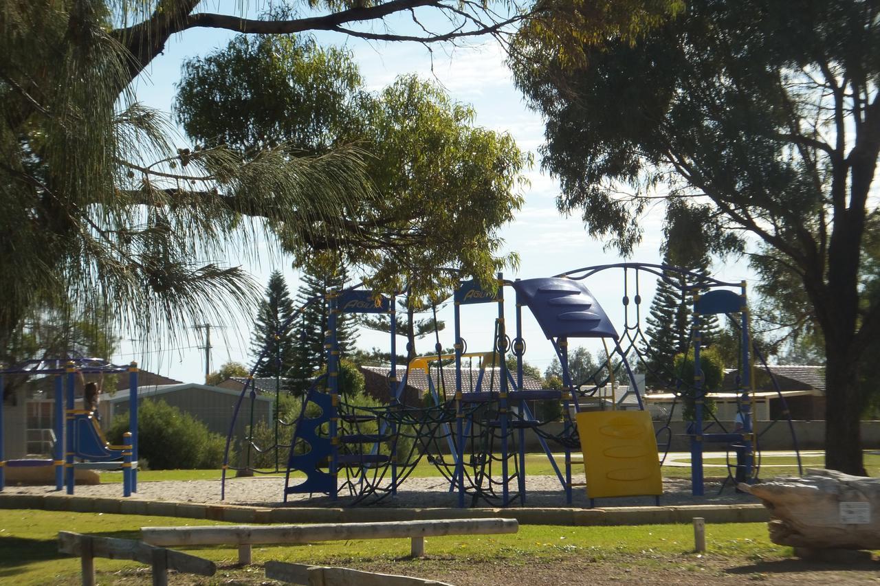 Ocean Beach Chalet 15 Jurien Bay Bagian luar foto